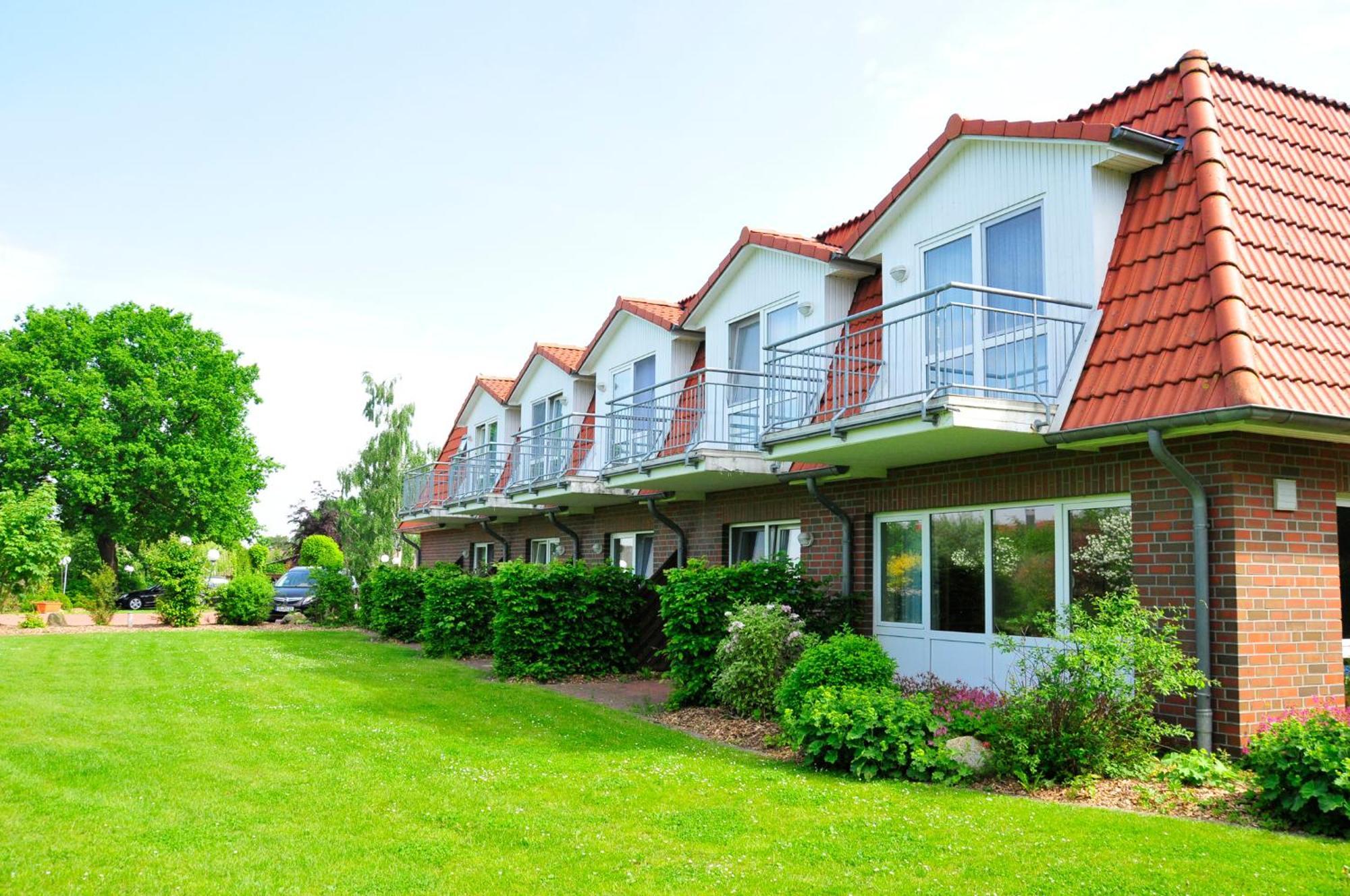 Hotel & Restaurant Zum Deutschen Hause Kirchhatten Exterior photo